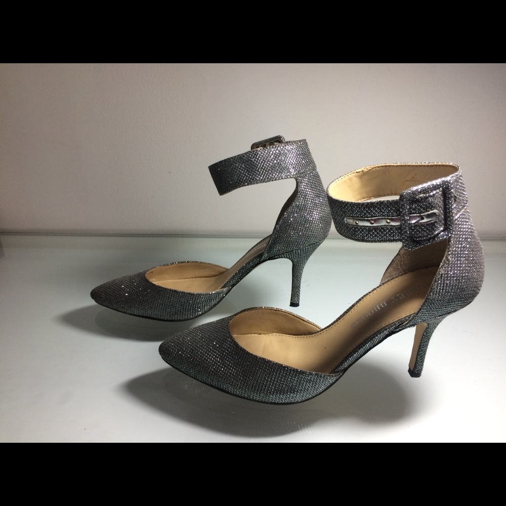 Cocktail shoes silver color